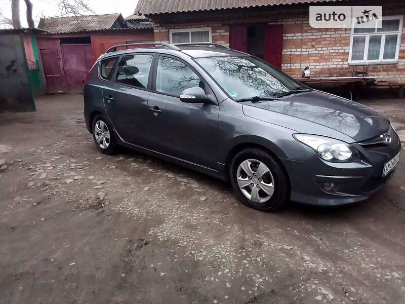 2011 hyundai i30