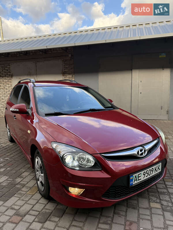 2011 hyundai i30