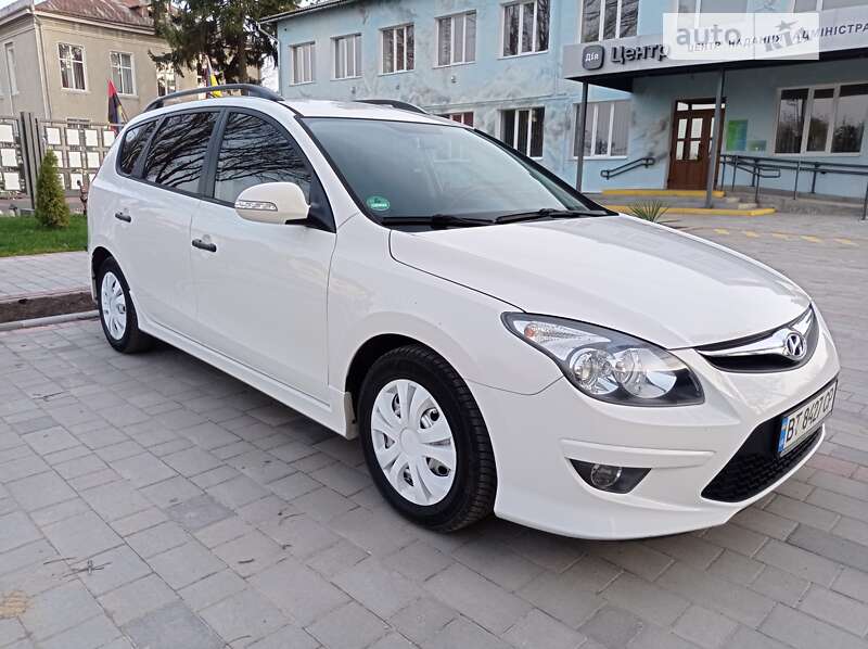 2012 hyundai i30