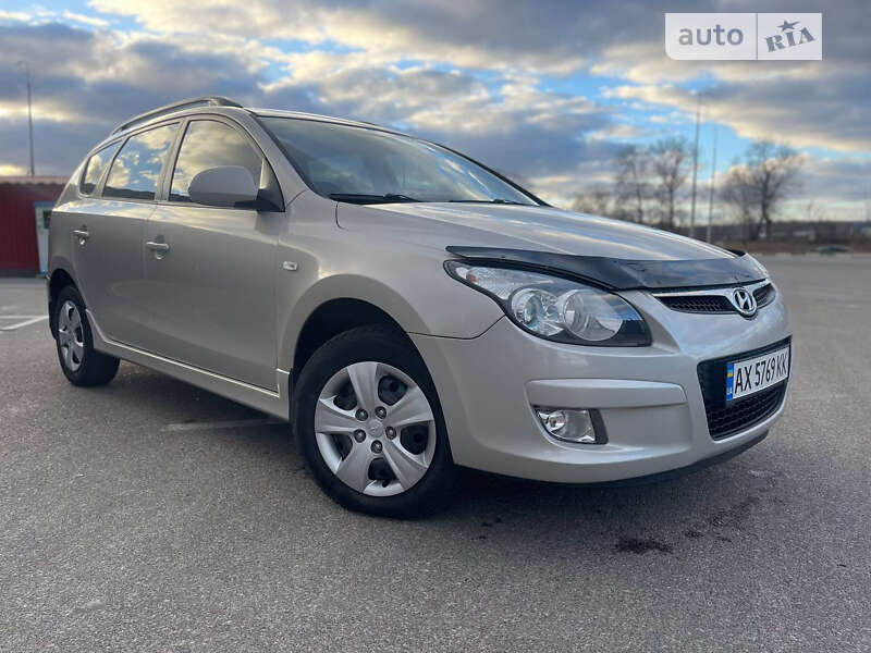 2011 hyundai i30