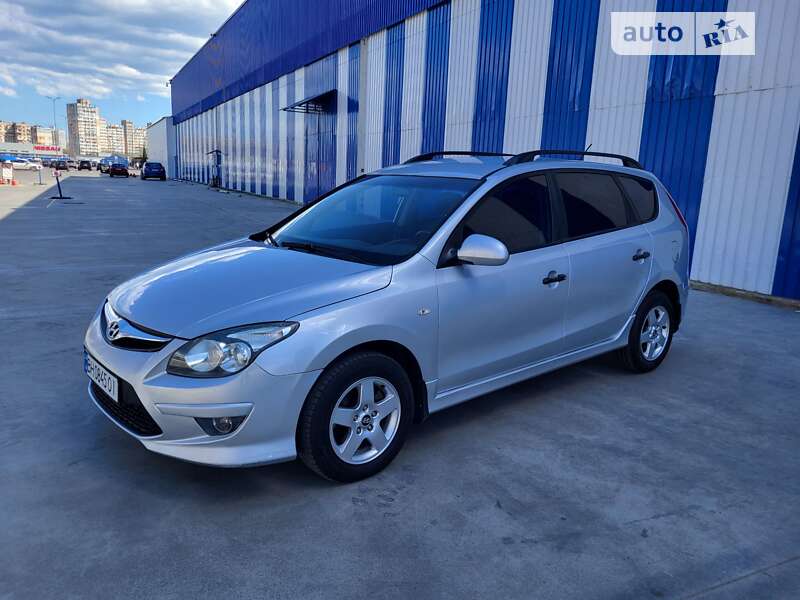 2011 hyundai i30