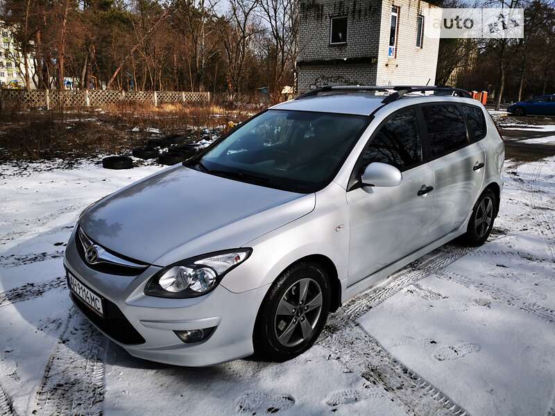 2011 hyundai i30