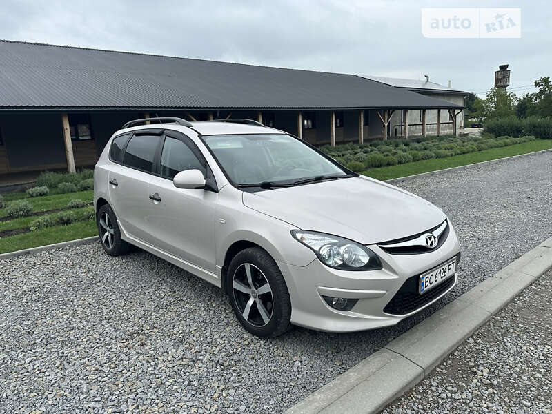 2011 hyundai i30