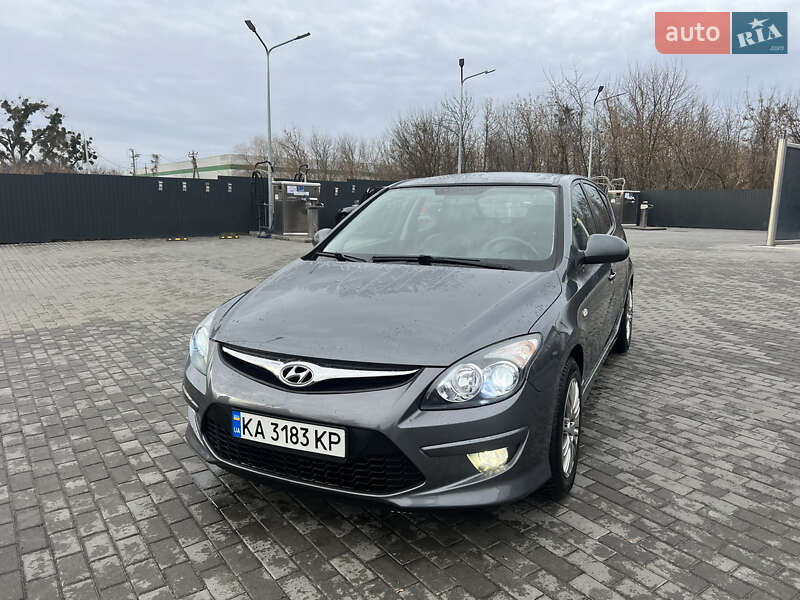 2010 hyundai i30