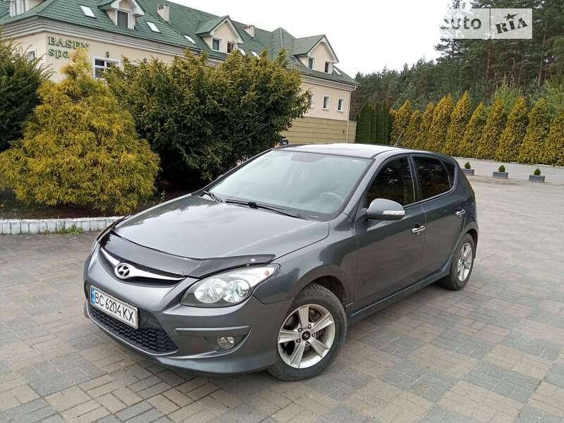 2011 hyundai i30