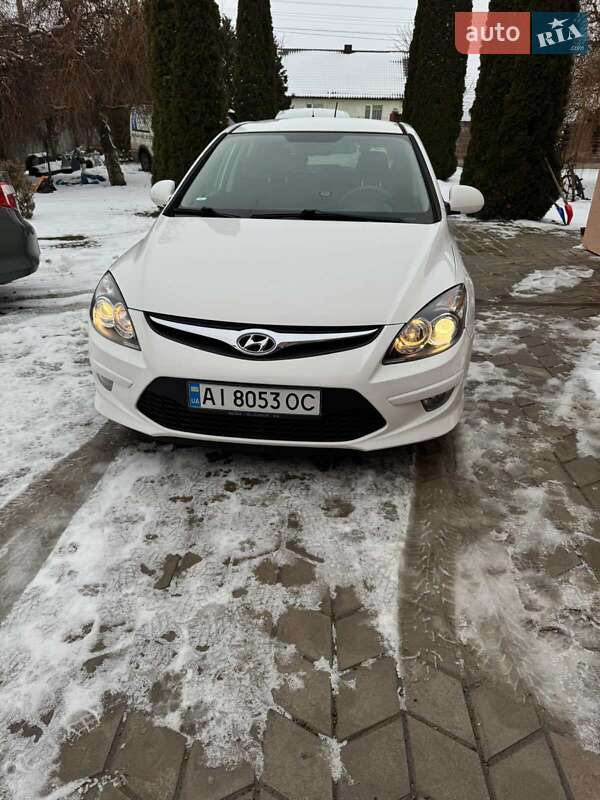 2011 hyundai i30