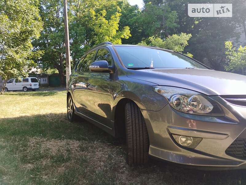 2011 hyundai i30
