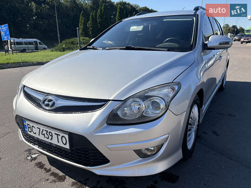 2012 hyundai i30