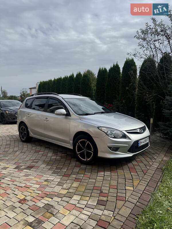 2012 hyundai i30