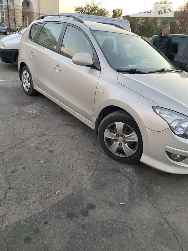 2011 hyundai i30