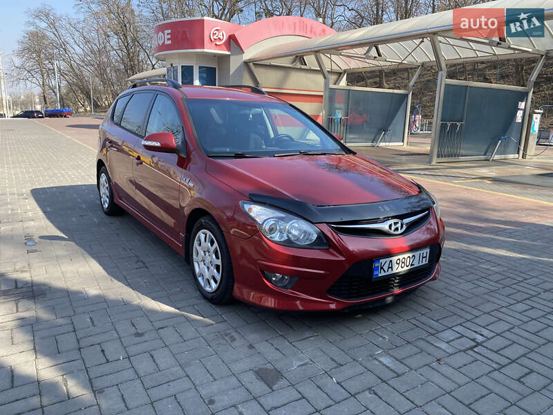 2011 hyundai i30