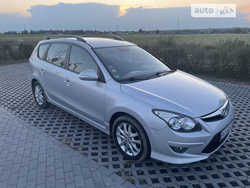 2011 hyundai i30