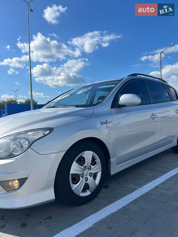 2011 hyundai i30