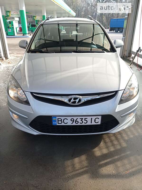 2010 hyundai i30