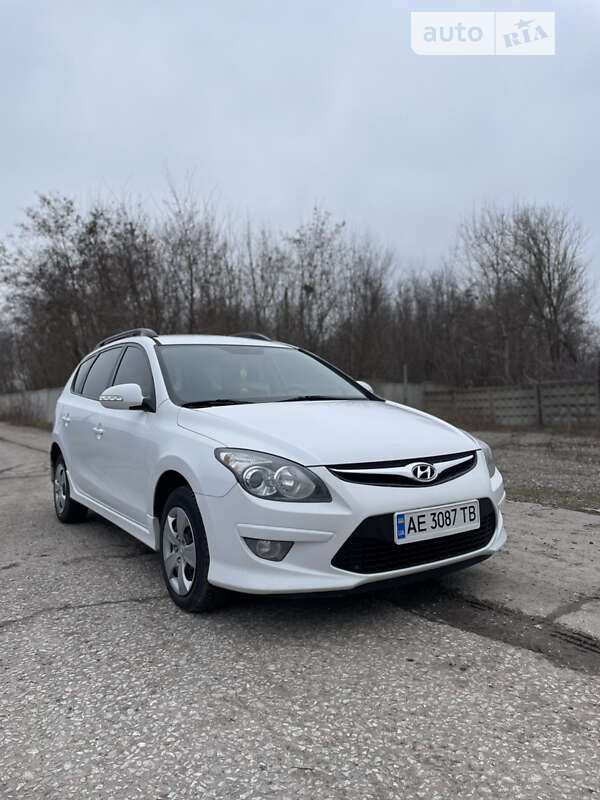 2011 hyundai i30