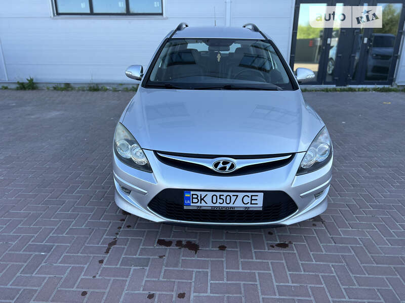 2012 hyundai i30