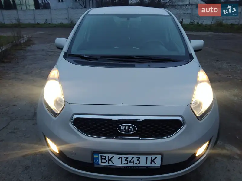 2011 kia venga