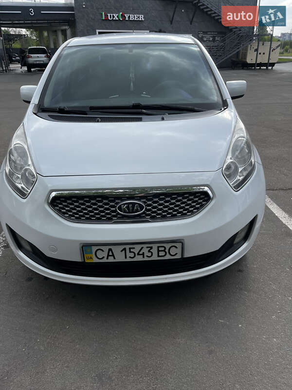 2010 kia venga