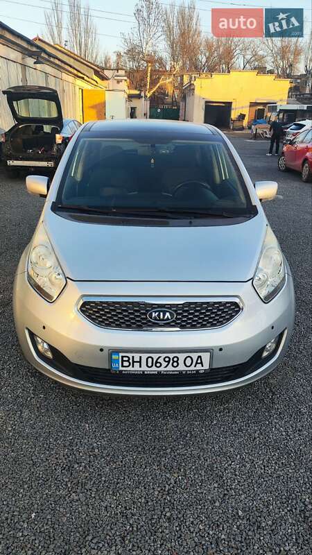 2011 kia venga