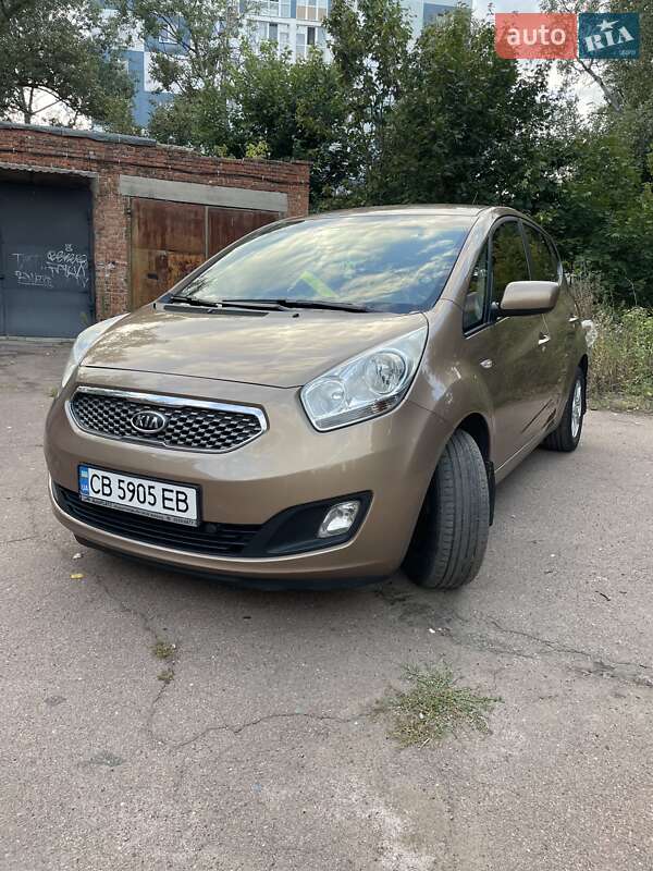 2010 kia venga