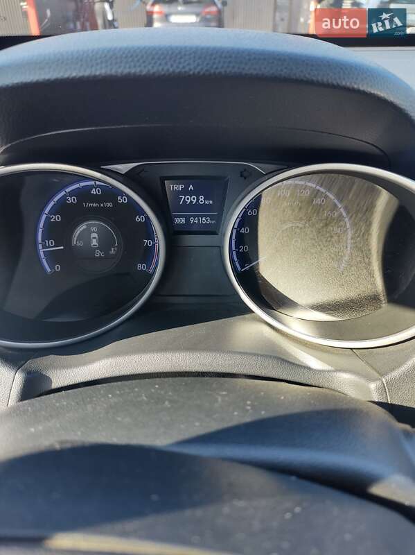 2012 hyundai ix35
