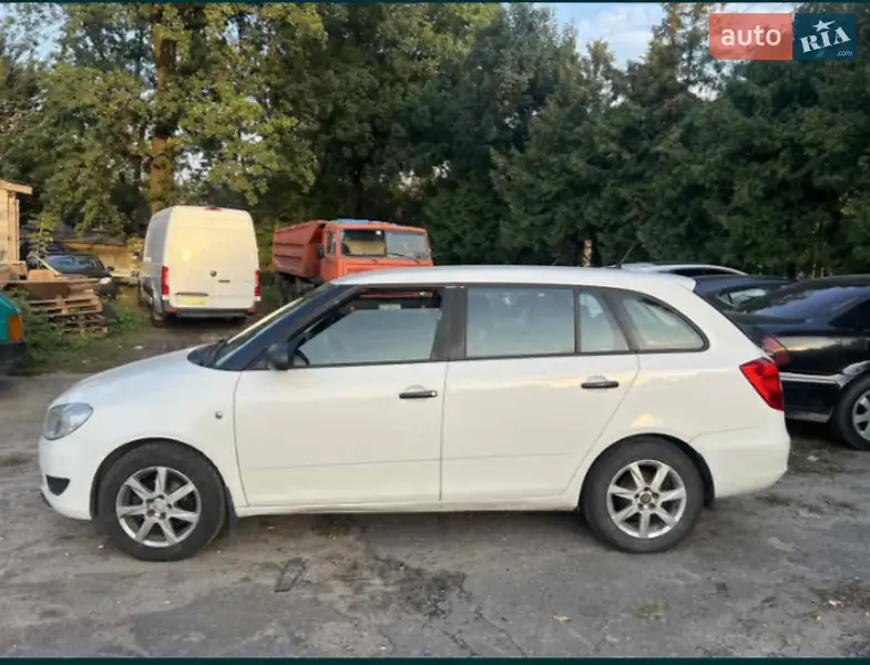 2011 skoda fabia