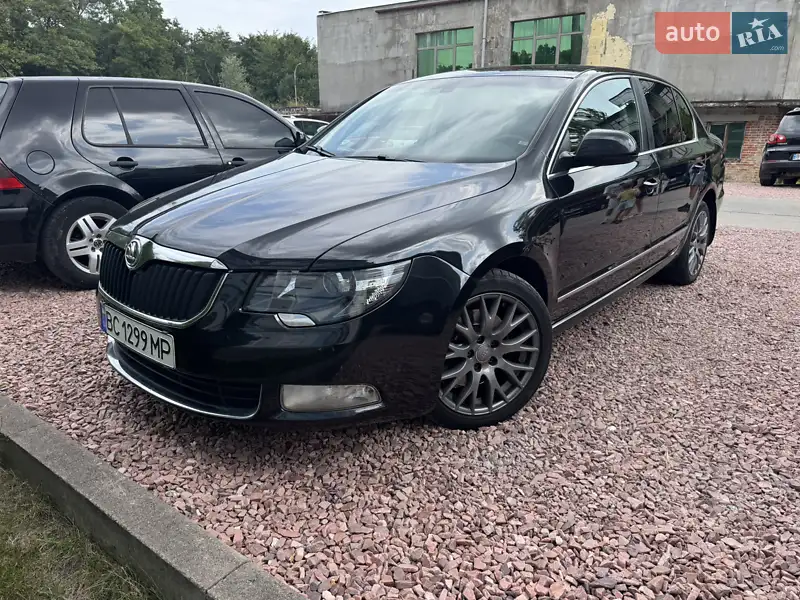 2012 skoda superb