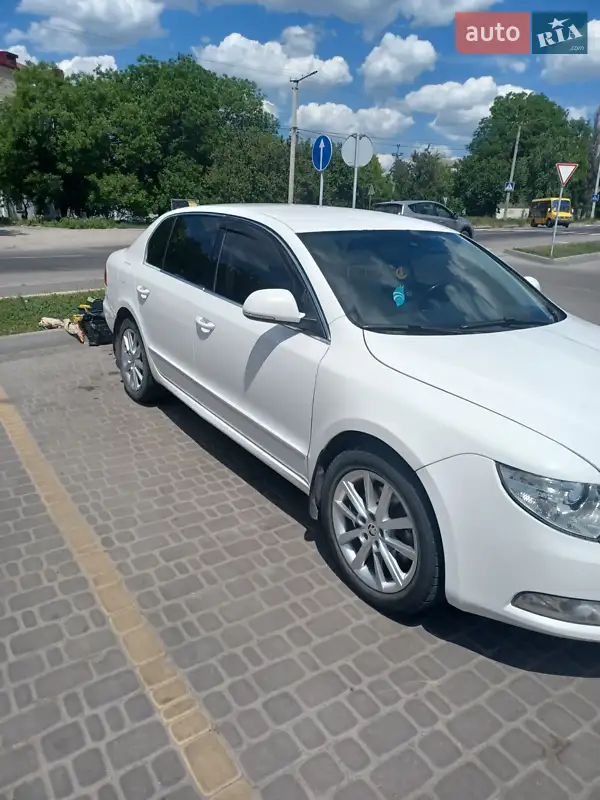 2010 skoda superb
