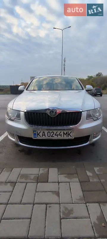 2011 skoda superb