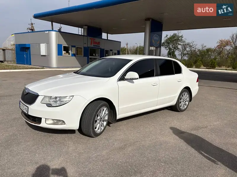 2012 skoda superb