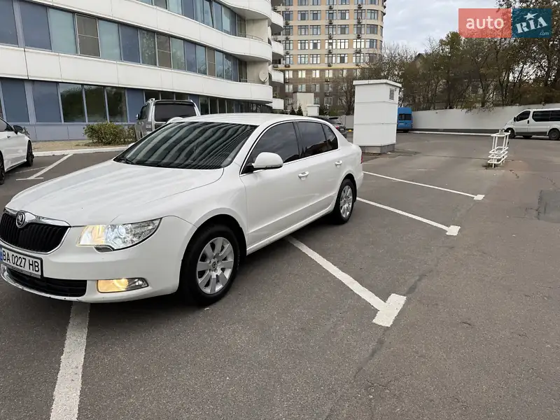 2012 skoda superb