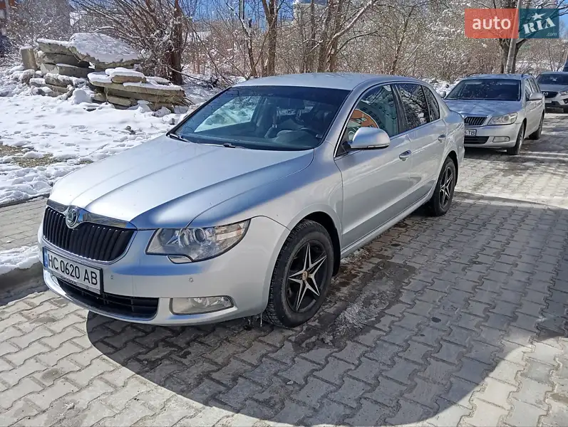 2012 skoda superb