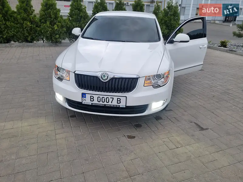 2012 skoda superb