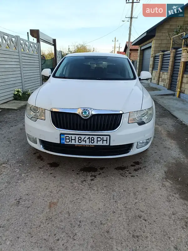 2010 skoda superb