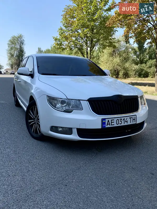 2011 skoda superb