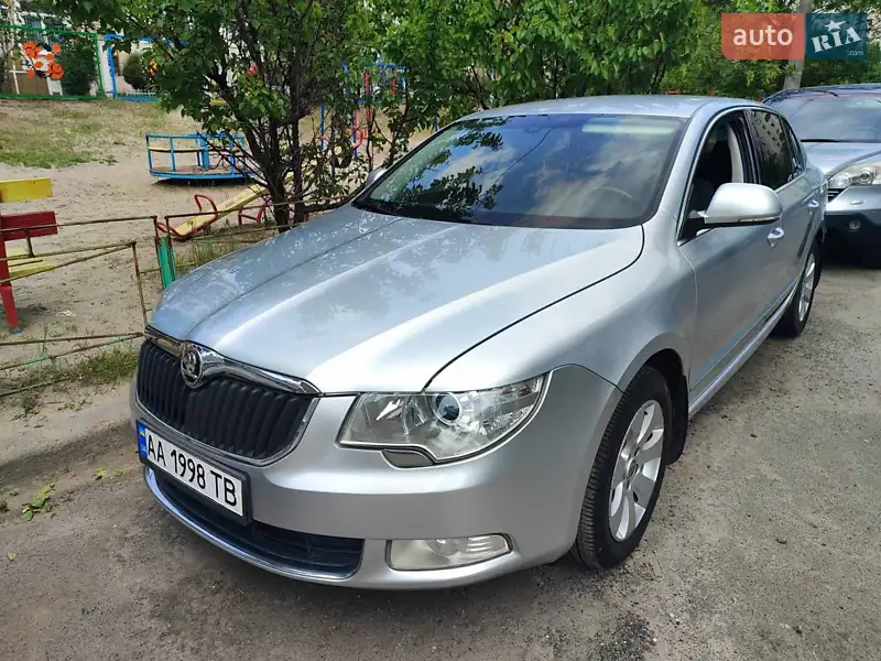 2010 skoda superb