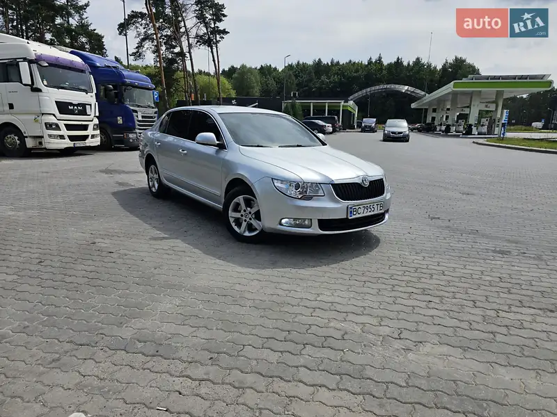 2010 skoda superb