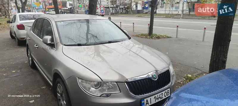 2010 skoda superb