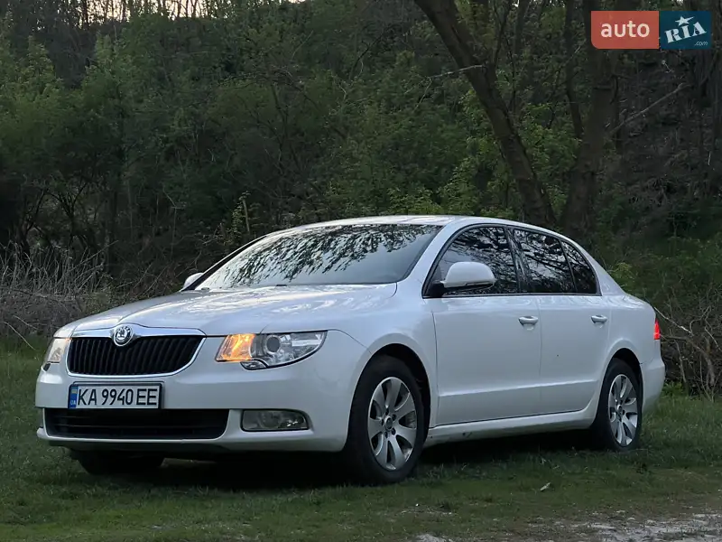 2010 skoda superb