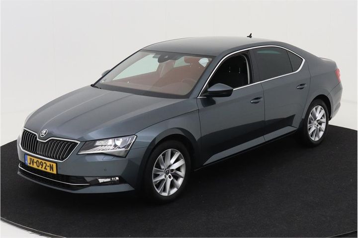 2016 skoda superb