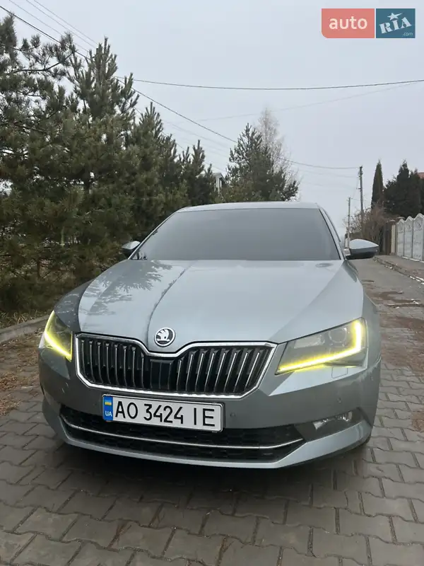 2018 skoda superb
