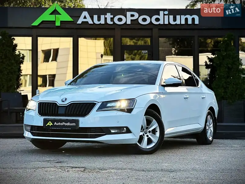 2019 skoda superb