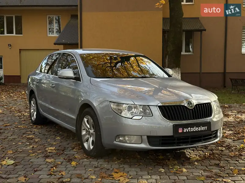 2011 skoda superb
