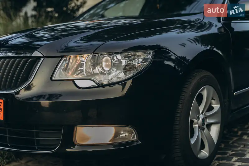 2011 skoda superb