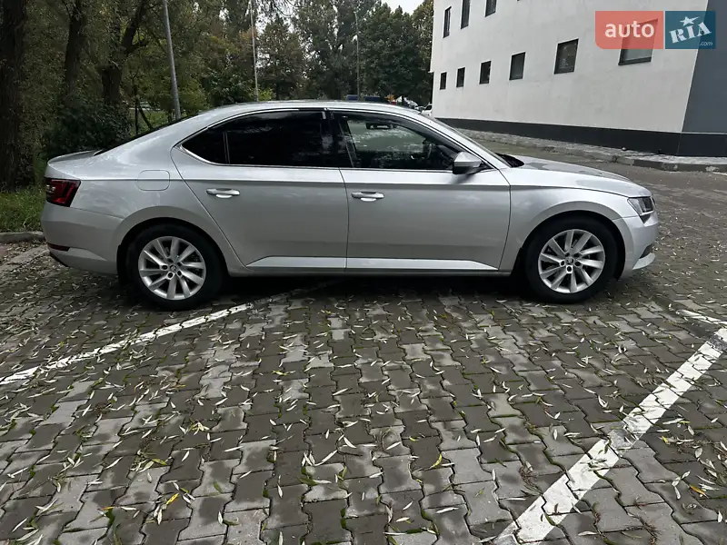 2017 skoda superb