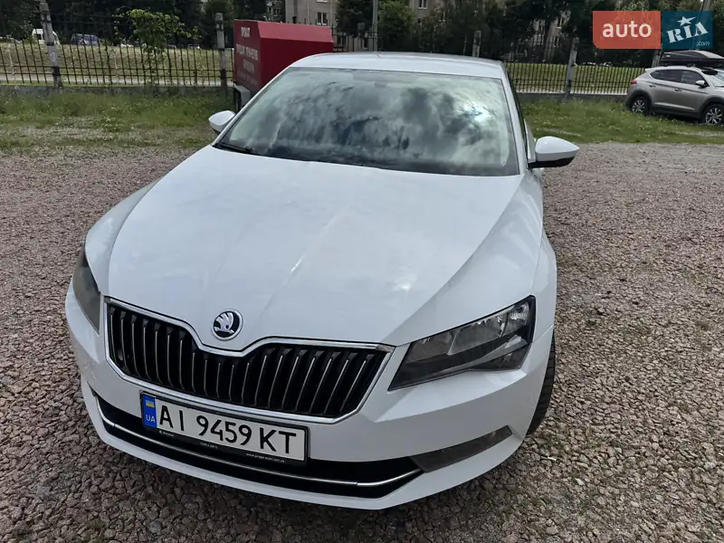 2016 skoda superb