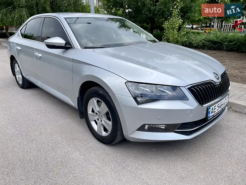 2016 skoda superb