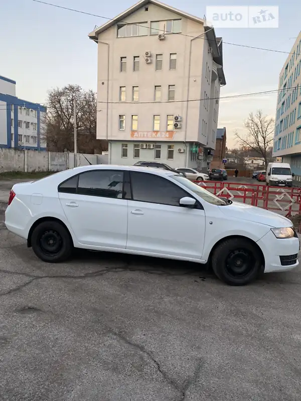 2013 skoda rapid