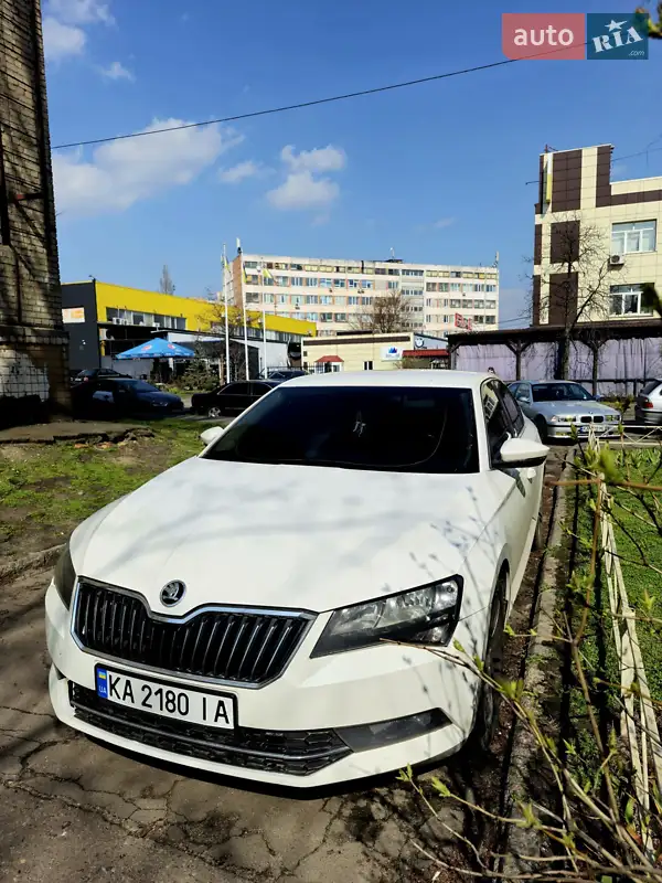 2016 skoda superb