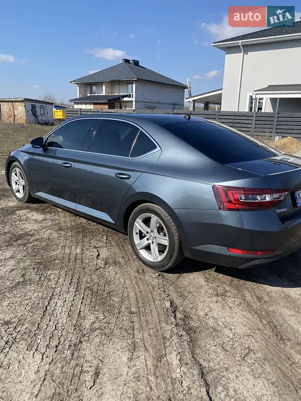 2017 skoda superb